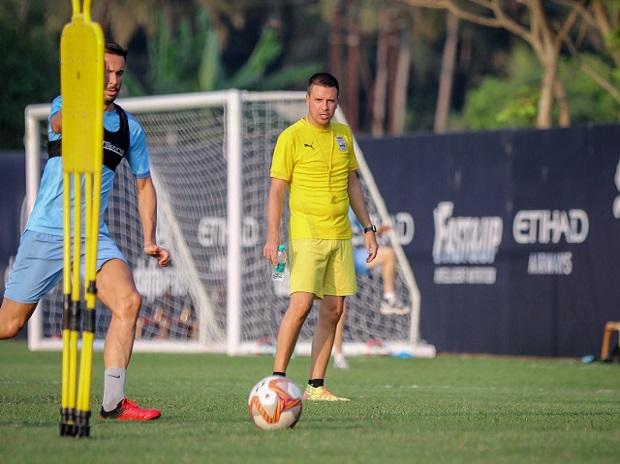 ISL: Lobera looks to extend winning streak as Coyle eyes another upset
