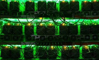 Bitcoin surpasses $20,000 for first time amid dizzying rally bitcoin