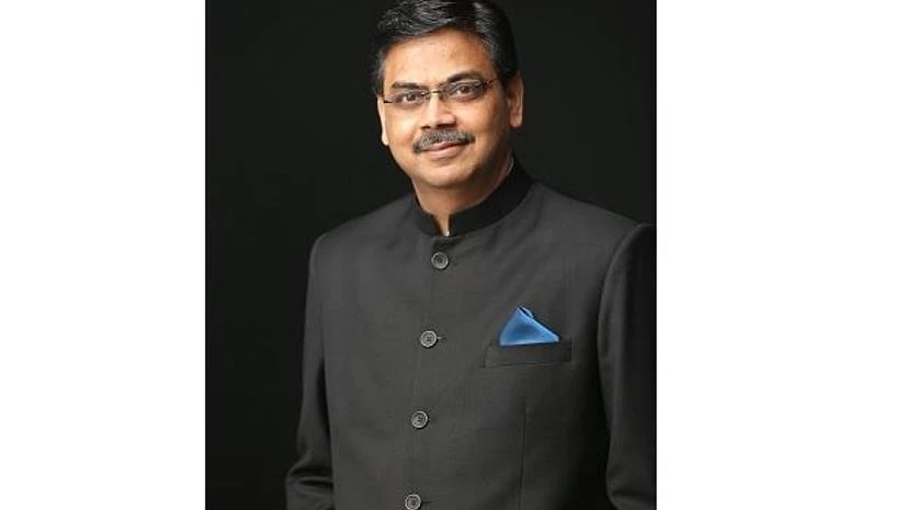 Girish Wagh President CV Business Mr. Girish Wagh - President, Commercial Vehicle Business Unit, Tata Motors.