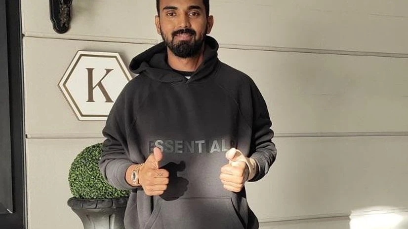 KL Rahul with sprained left wrist. Photo: @BCCI KL Rahul with sprained left wrist. Photo: @BCCI