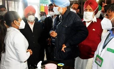 DATA STORY: Global Covid death toll tops 2 mn, of which India accounts for 7.58% Coronavirus vaccine