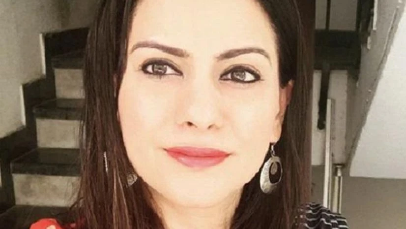 Nidhi razdan Nidhi razdan