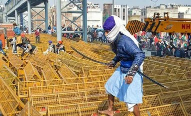 Aam Aadmi Party strongly condemns violence in farmers' tractor parade Gantantra Day Parade, farmers rally, farmers parade