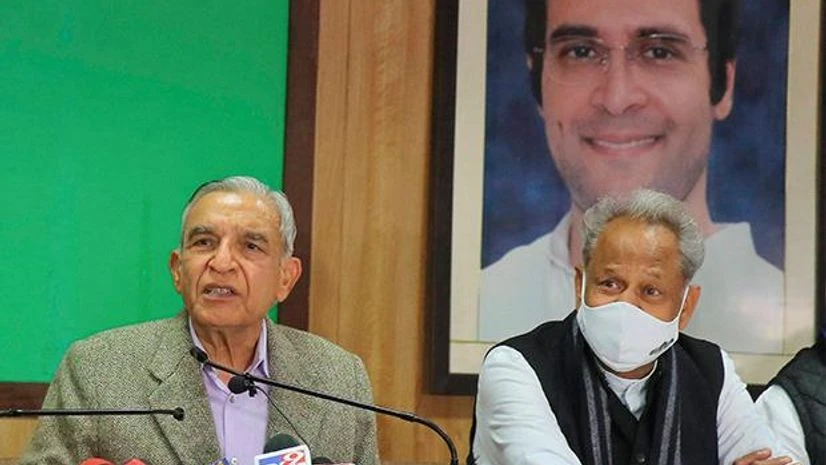 Ashok Gehlot, Pavan Kumar Bansal Rajasthan Chief Minister Ashok Gehlot (R) and senior Congress leader Pavan Kumar Bansal during a press conference in Jaipur. Photo: PTI