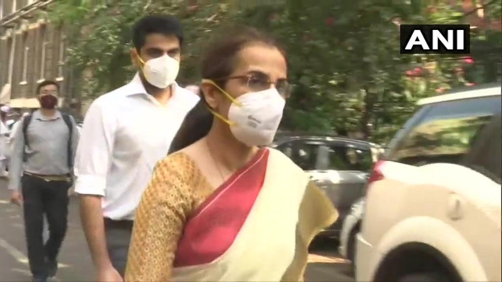 Top headlines: Govt, Twitter get SC notice, Chanda Kochhar granted bail Top headlines: Govt, Twitter get SC notice, Chanda Kochhar granted bail