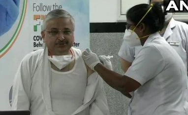 Vaccine should be available in open market by year-end: AIIMS director Randeep Guleria