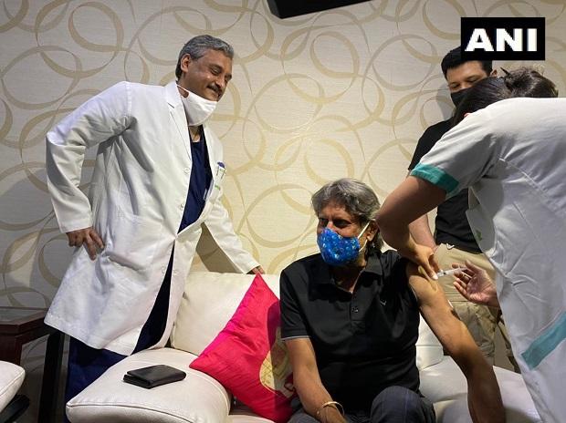 Indian cricket legend Kapil Dev receives first dose of Covid-19 vaccine