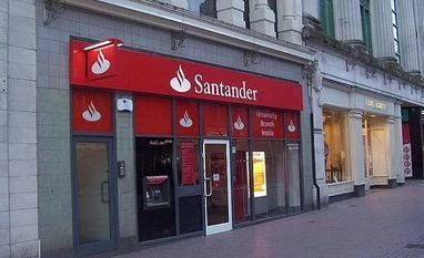 Orcel takes public row with Santander over CEO job offer to court Santander Group