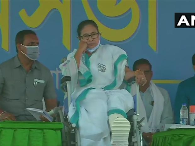 Conspiracies cannot stop me; will continue to fight BJP: Mamata