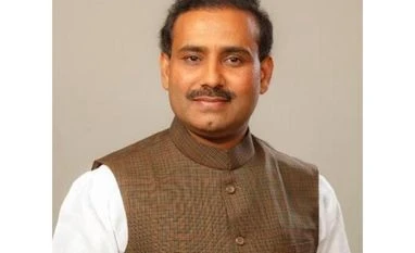 Masks not mandatory but govt wants people to use them: Maharashtra minister Rajesh Tope