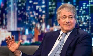 Apollo says ex-SEC chief Clayton to take over as chairman from Black Leon Black