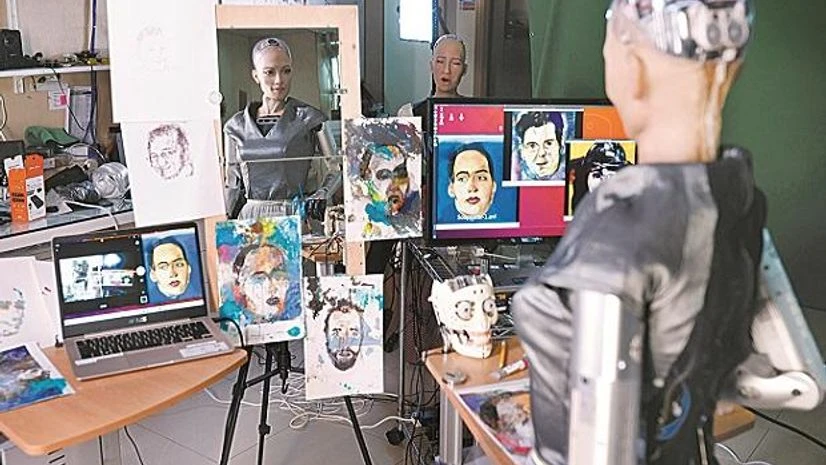 Robot artist Sophia, humanoid, Non-Fungible Token, nft, digital artwork Robot artist Sophia, humanoid, Non-Fungible Token, nft, digital artwork