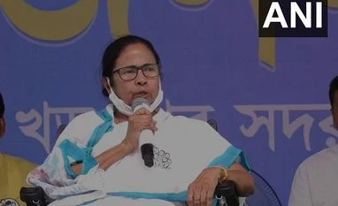 Cooch Behar firing: An attempt to intimidate voters, says Mamata Banerjee Mamata Banerjee
