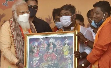 PM Modi makes strong Hindutva pitch in West Bengal, slams TMC leaders west bengal assembly elections 2021