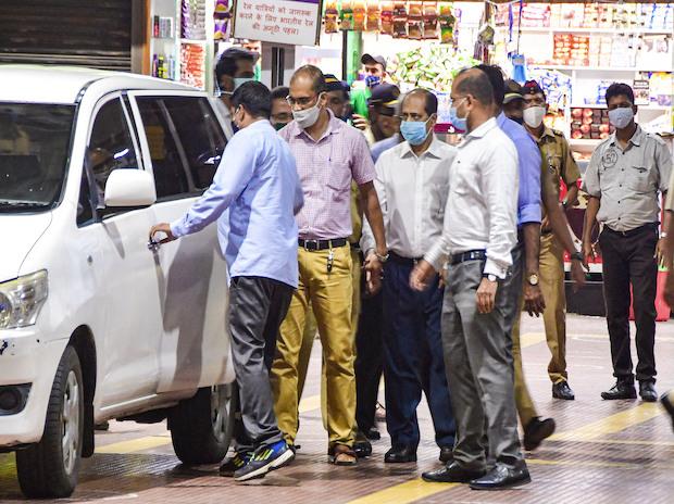 Hiran murder case: NIA takes Sachin Waze to CSMT to recreate crime scene