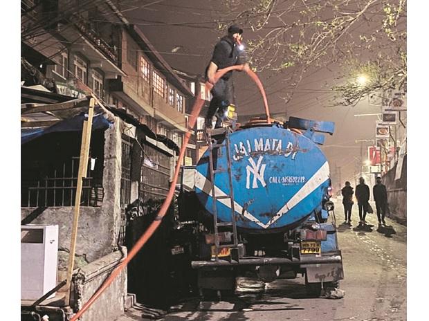 Darjeeling polls: Parties stir bitter brew of tourism, tea & tap water