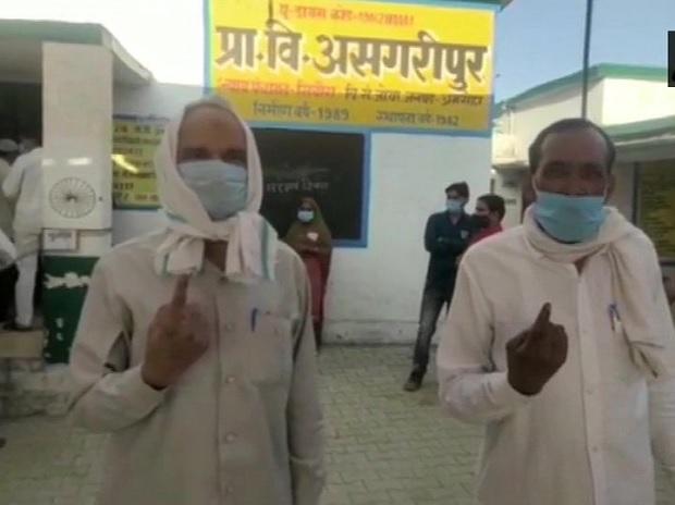 LIVE updates: UP Panchayat elections underway; focus on Lucknow, Varanasi LIVE updates: UP Panchayat elections underway; focus on Lucknow, Varanasi