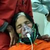 A Covid-19 patient receiving medical oxygen