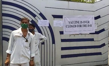 Maharashtra: Vaccine shortage leaves hopefuls fuming and frustrated Mumbai