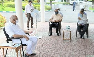 Karnataka CM says holding discussion on extending lockdown, decision soon Yediyurappa