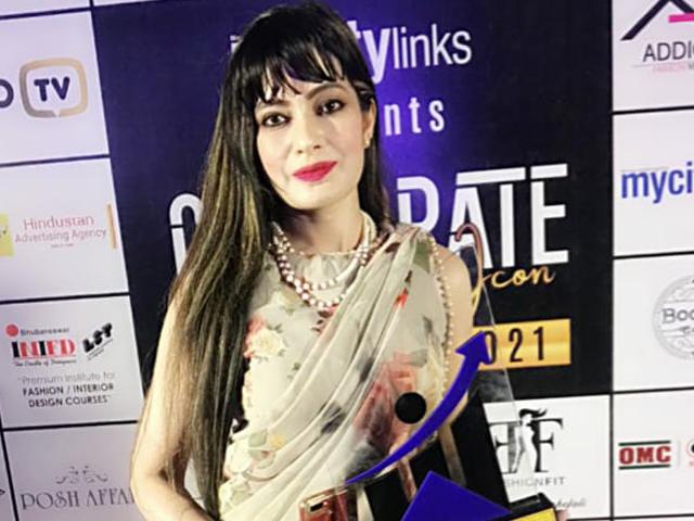 LosJovenes Clinilogic