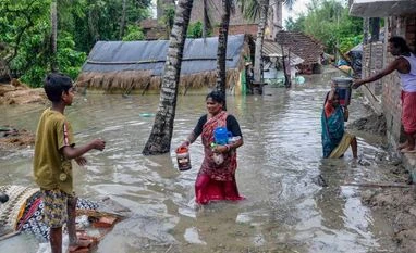 Cyclone Yaas ravages Bengal, Odisha as over 2 mn evacuated; four dead cyclone yaas