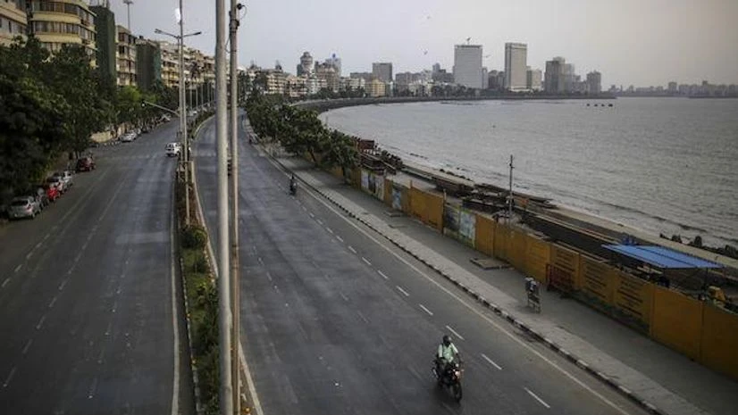 Delhi to allow construction work, factories; Maharashtra extends curbs Sales of fuels at the three biggest retailers are about a third lower so far in May compared with pre-virus levels two years earlier.(Photo: Bloomberg)