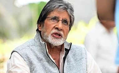 Amitabh Bachchan tests Covid negative after 9 days isolation; resumes work Amitabh Bachchan