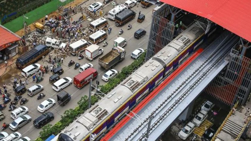 Mumbai traffic Trial runs on the Metro Line 2A and Line 7 in the western suburbs, ahead of its inauguration by Maharashtra Chief Minister Uddhav Thackeray, in Mumbai (Photo: PTI)