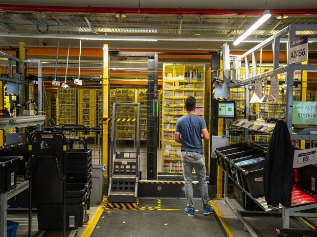 Amazon changes worker-productivity yardstick blamed for warehouse injuries