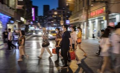 Shanghai cuts some tourism trips on Covid-19 cases again after resumption shanghai