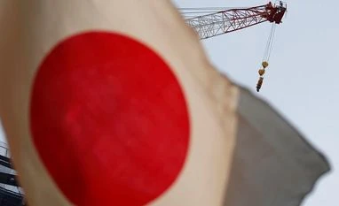 Japan's exports extend gains, machinery orders fall amid fragile recovery Japan