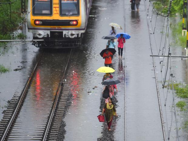Mumbai gets waterlogged on arrival of monsoon; IMD issues red alert