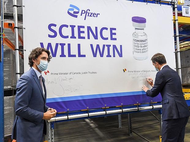 Thousands protest vaccine mandates, Covid restrictions in Canada