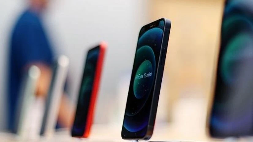 The antitrust reform bill proposes prohibiting tech platforms from giving an advantage to their own products over those of competitors Apple, iPhone