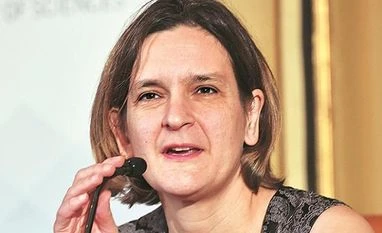 Esther Duflo, Raghuram Rajan join Tamil Nadu's economic advisory council Nobel laureate Esther Duflo