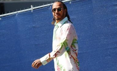 Ecclestone believes Hamilton could retire before start of 2022 F1 season Lewis Hamilton