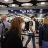 Arriving passengers queue at UK Border Control at the Terminal 5 at Heathrow Airport in London (Photo: Reuters)