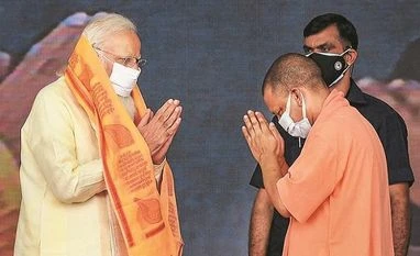 Yogi Adityanath welcomes farm law repeal, said failed to convince farmers Narendra Modi, Yogi Adityanath