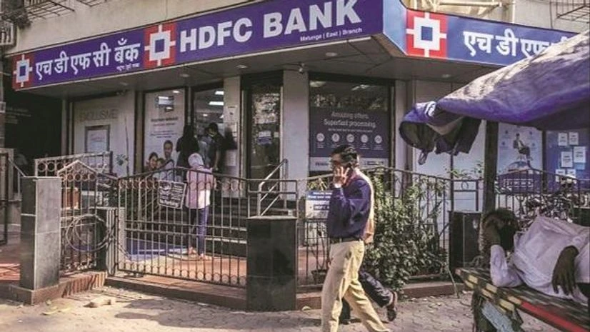 HDFC bank HDFC Bank writes off Rs 3,100-crore NPAs in the April-June quarter