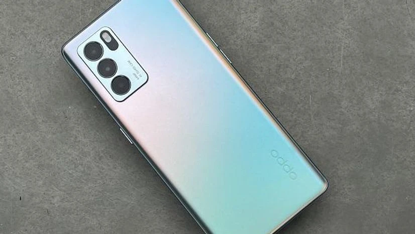 OPPO Reno6 Pro 5G OPPO Reno6 Pro 5G