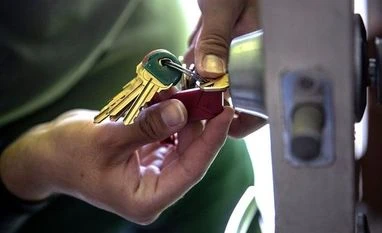 3.6 mn Americans at risk of eviction after Biden, Cong fail to extend ban Eviction