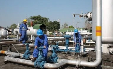 Oil India plans to invest $2 billion in projects, aims net zero by 2040 OIl India, NRL