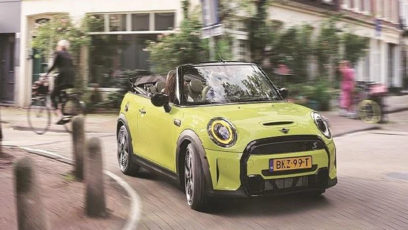 MINI Convertible, BMW MINI Zippy and comfortable, the MINI Convertible is a perfect car for short jaunts, but this isn’t the ride you’d choose to take your entire family to the airport or pick for a long family excursion.