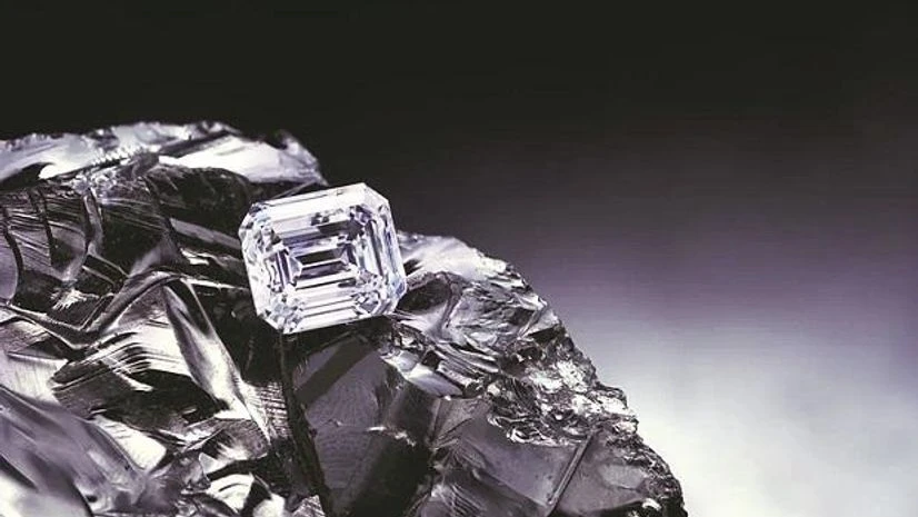 Diamonds Cast in stone: “The Spectacle”, a 100.94-carat colourless diamond from Russia that was sold for over $14 million in May 2021 (Source: Alrosa)
