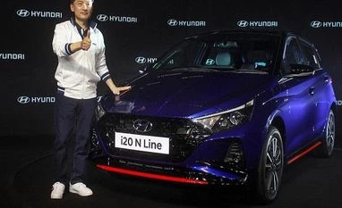 Hyundai unveils i20 under N Line; to bring in more models in next few years Hyundai, i20 N Line, Hyundai Motor India MD & CEO, Seon Seob Kim