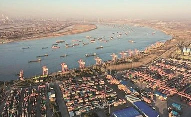 Tight Asia capacity limits room for new LNG ships: Korea Shipbuilding exec Tight Asia capacity limits room for new LNG ships: Korea Shipbuilding exec