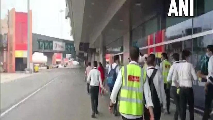 SpiceJet employees strike at Delhi Airport Some SpiceJet employees go on strike at Delhi airport over salary issues