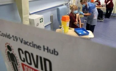 UK pledges to provide $141 mln to help vulnerable countries fight Omicron UK booster dose