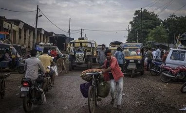 28% Delhi household have one or more member with flu-like symptoms: Survey A fruit and vegetable wholesale market in Guna in the central Indian state of Madhya Pradesh